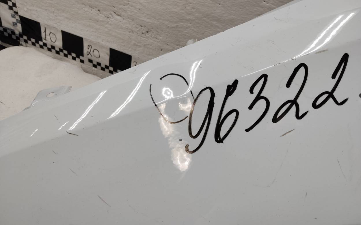 Крыло переднее левое