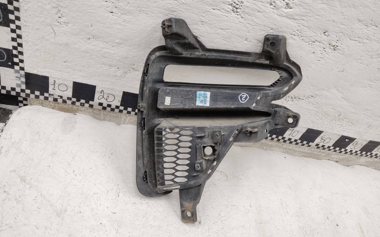 Накладка переднего бампера левая