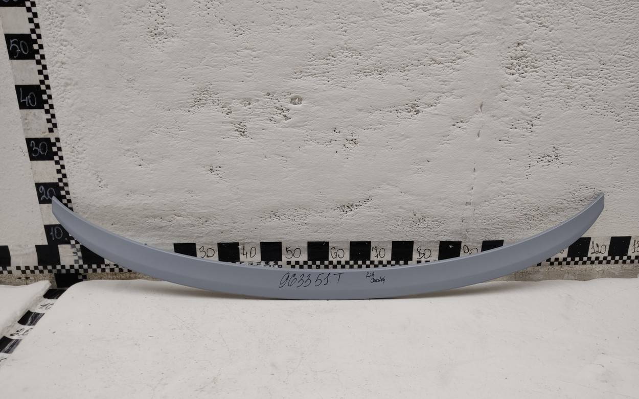 Спойлер (дефлектор) крышки багажника