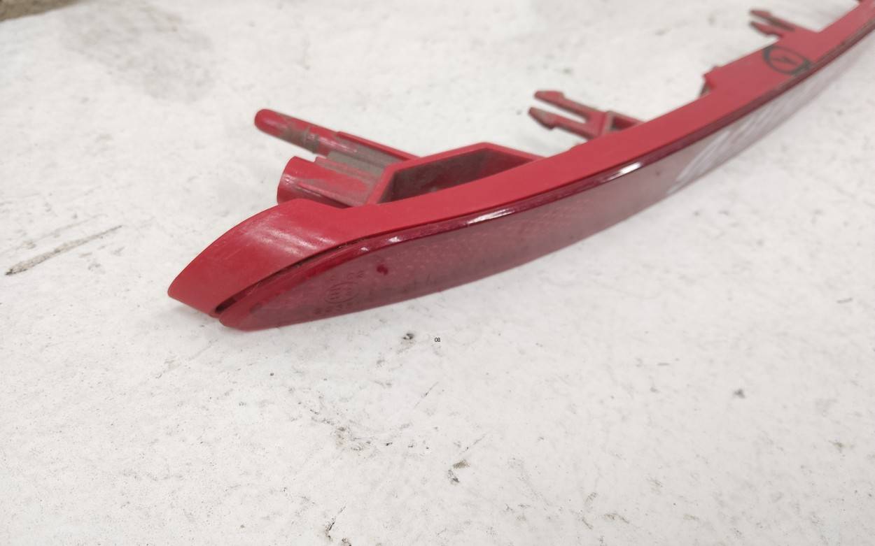 Отражатель в бампер задний левый