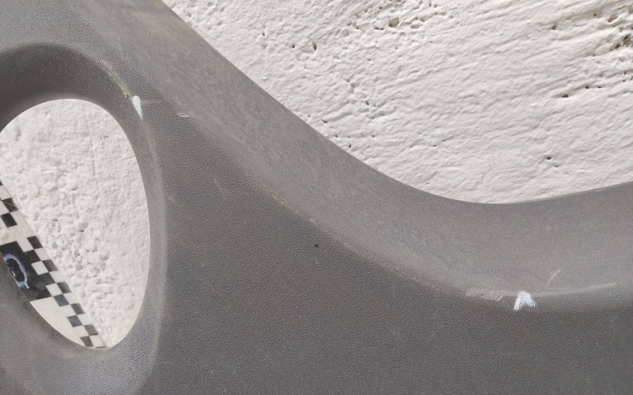 Кожух замка капота