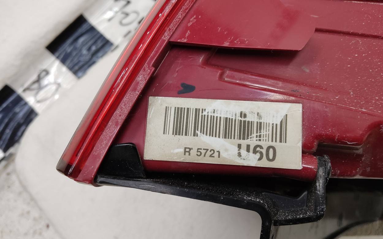 Фонарь задний наружный правый