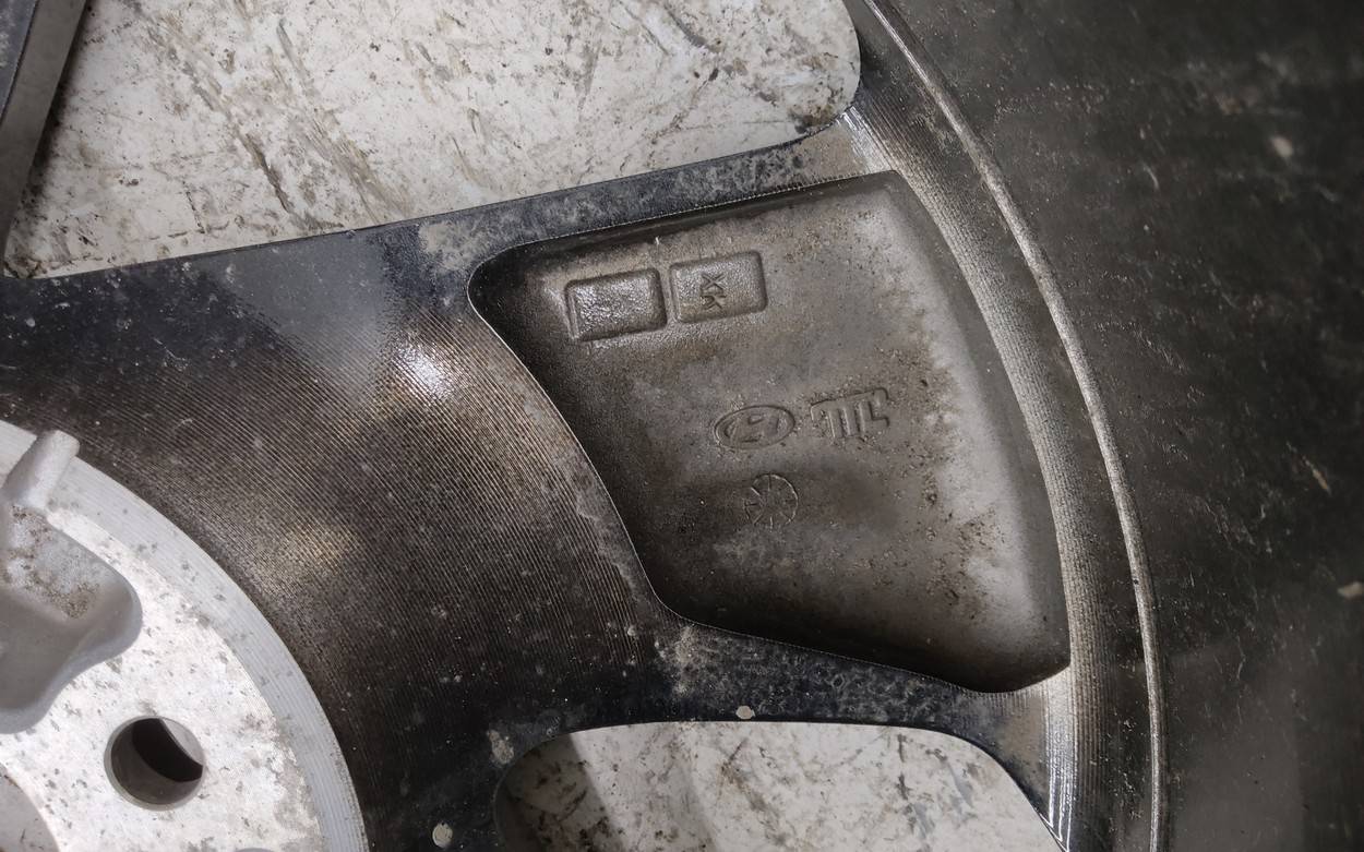 Диск колесный литой легкий сплав