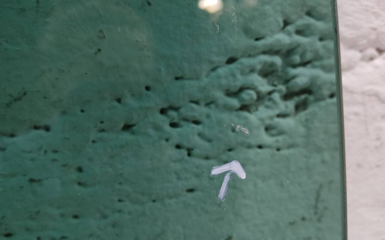 Стекло двери задней левой