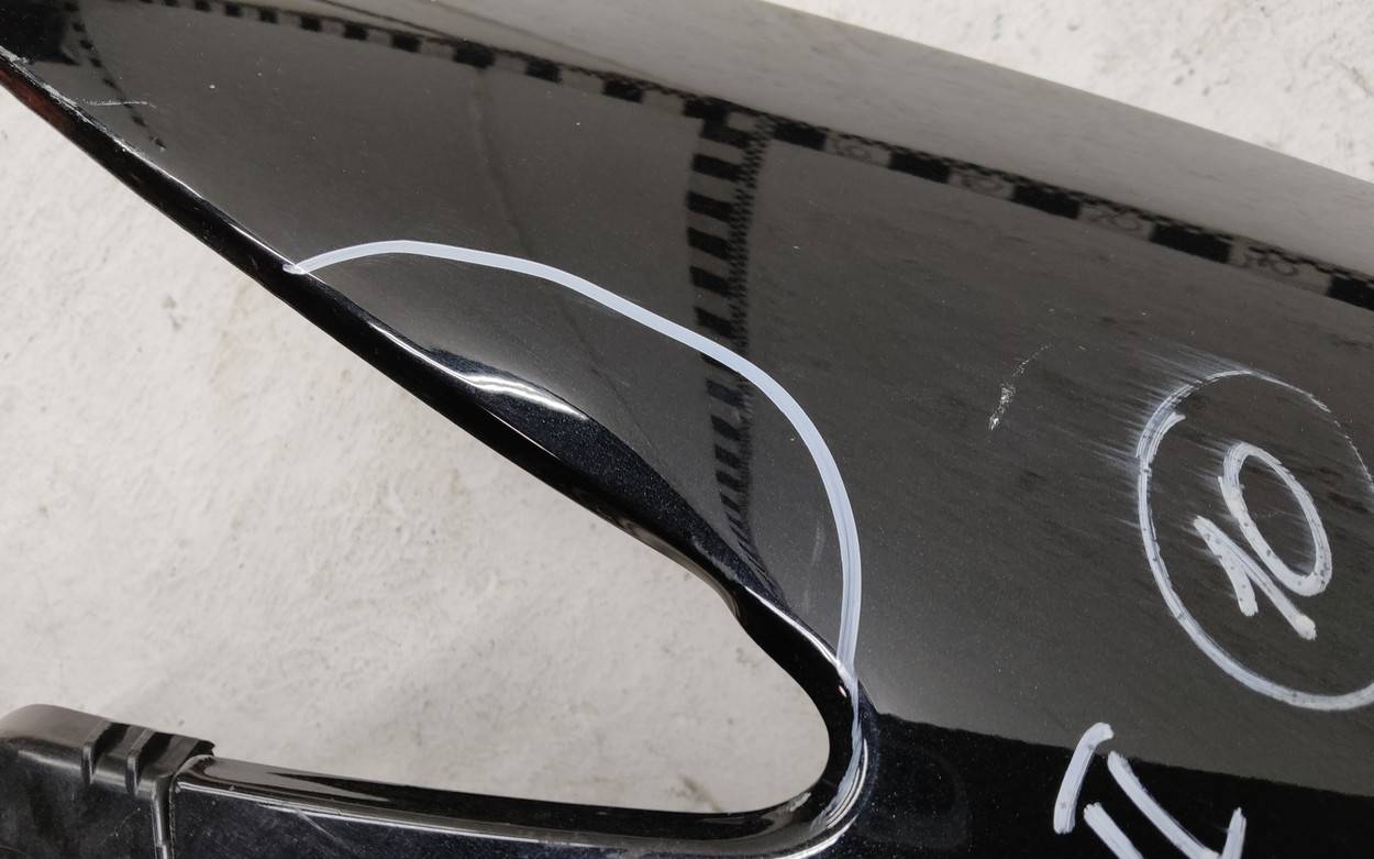 Крыло переднее левое