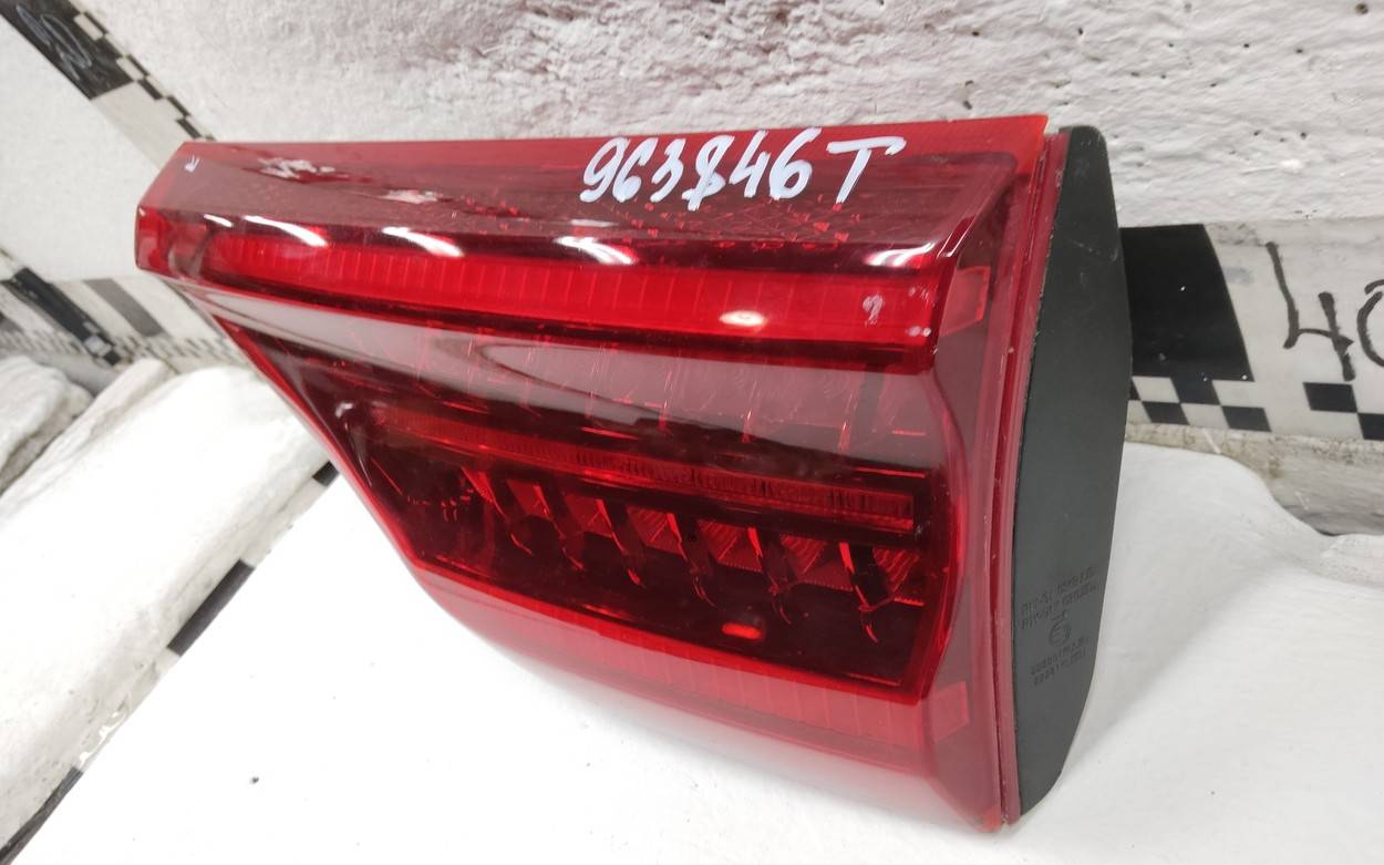 Фонарь задний внутренний правый