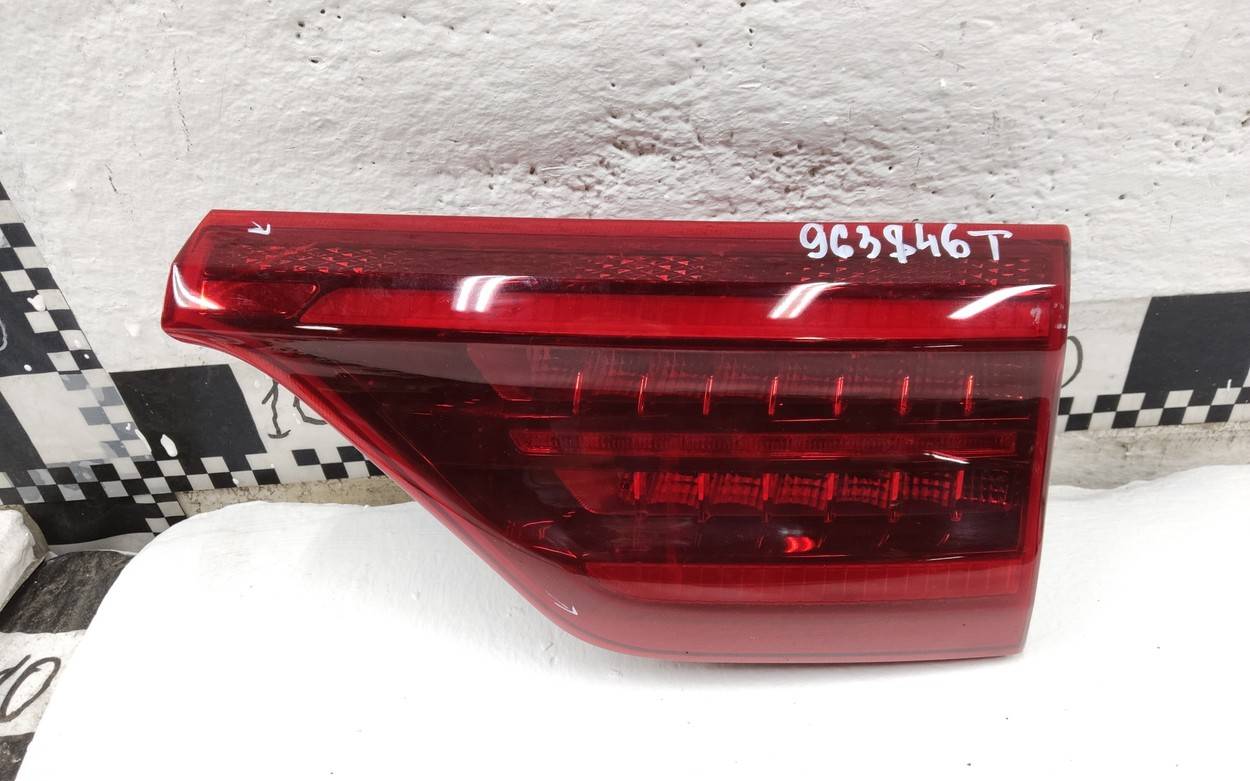 Фонарь задний внутренний правый