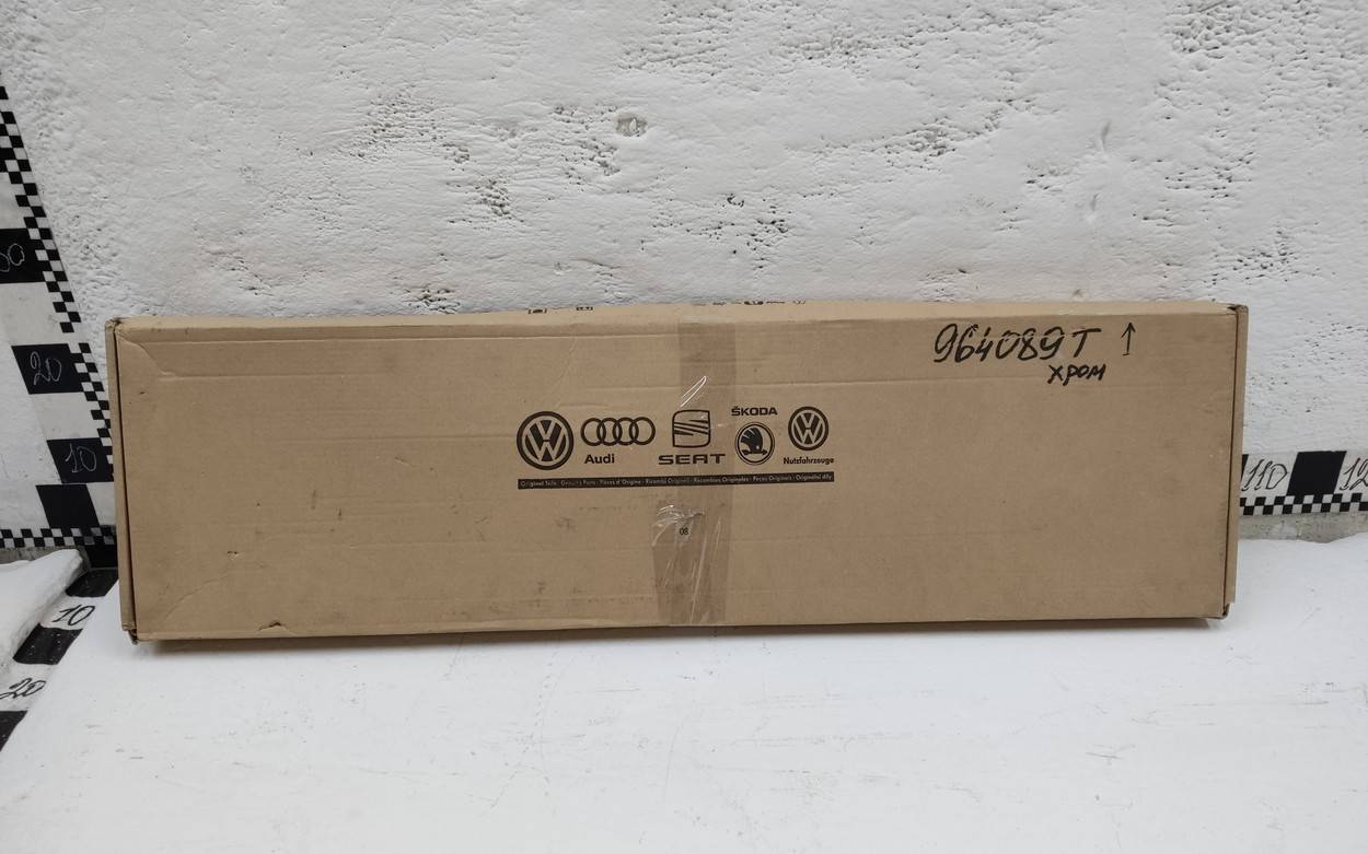 Накладка на решетку радиатора