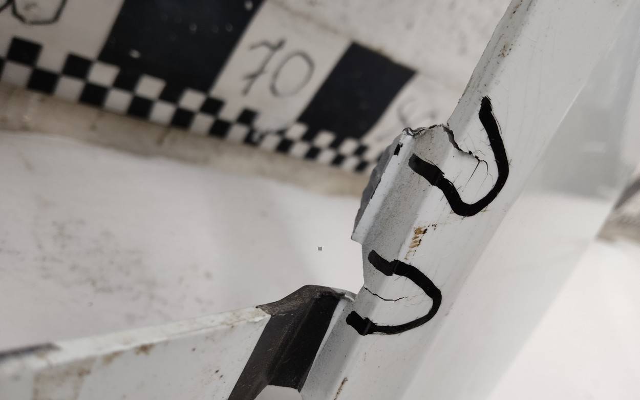 Накладка переднего бампера левая