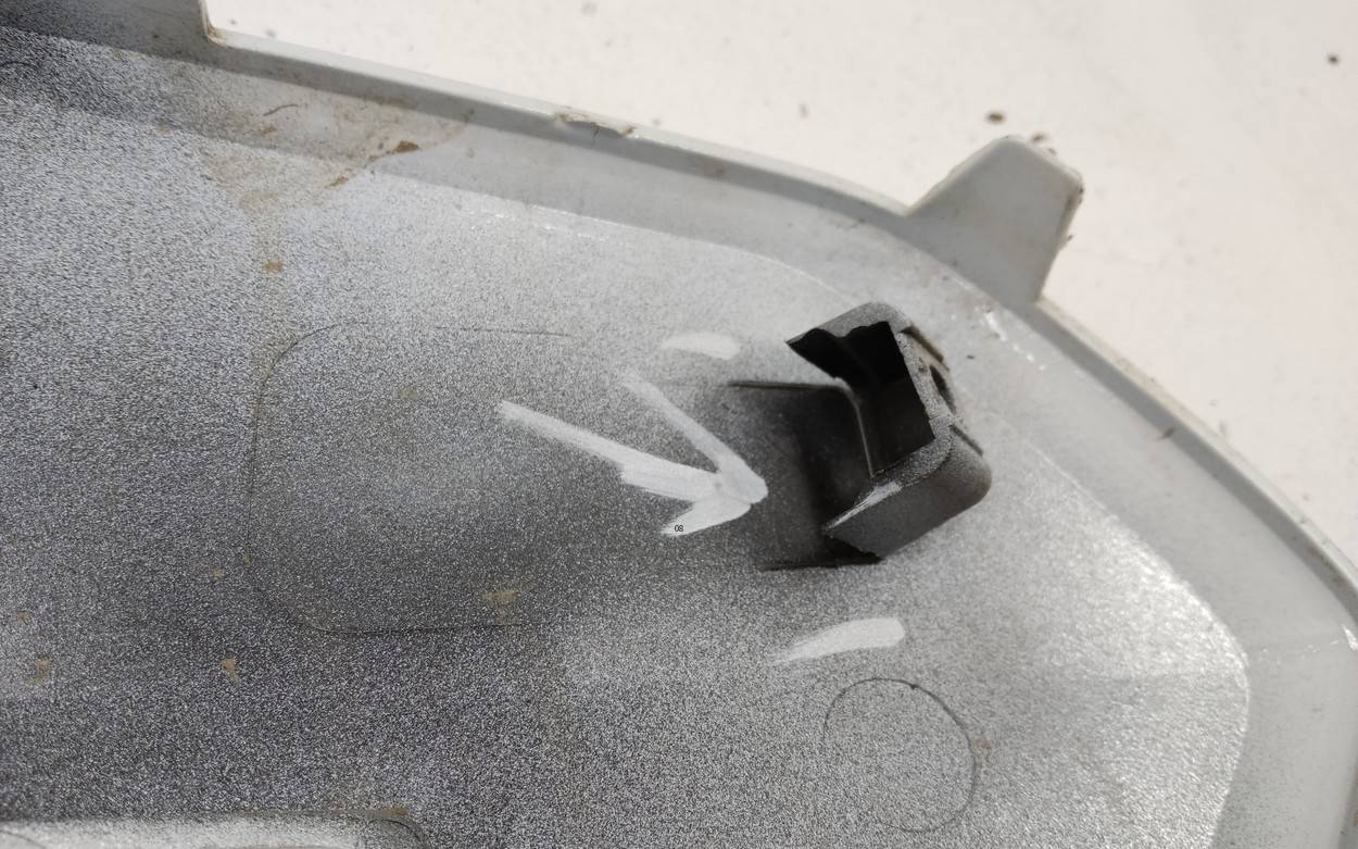 Накладка переднего бампера левая