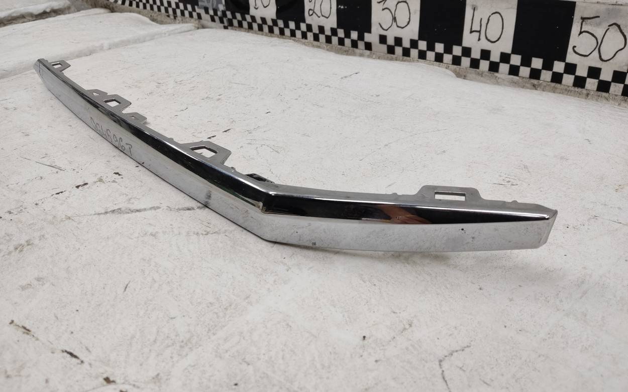 Накладка переднего бампера левая