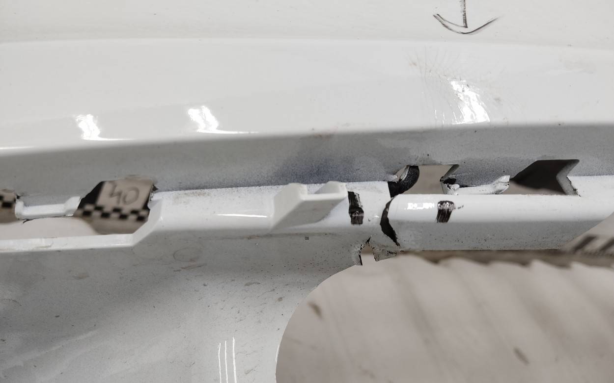 Бампер передний