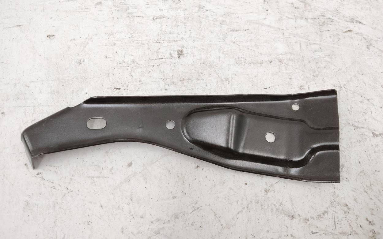 Кронштейн крепления крыла