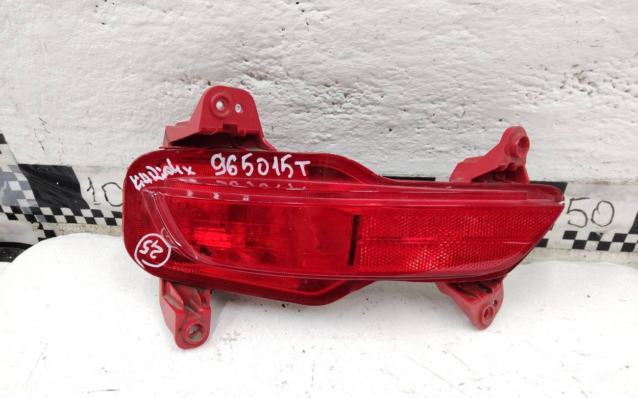 Фонарь задний в бампер левый