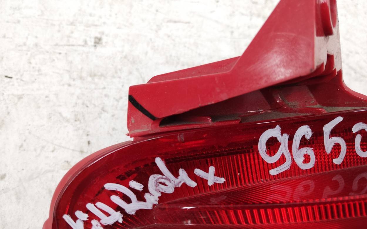 Фонарь задний в бампер левый