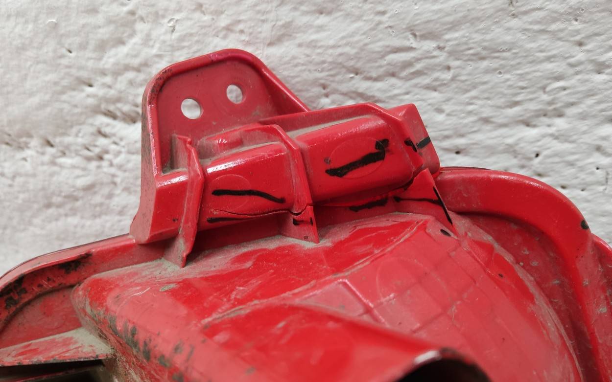 Фонарь задний в бампер левый