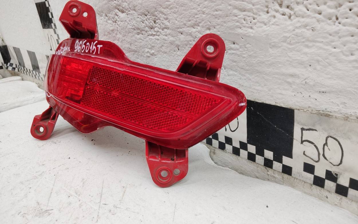 Фонарь задний в бампер левый