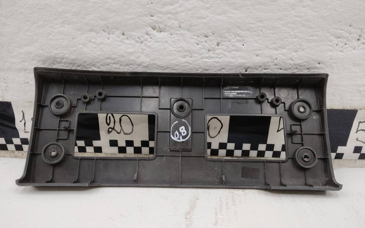 Накладка переднего бампера под номер