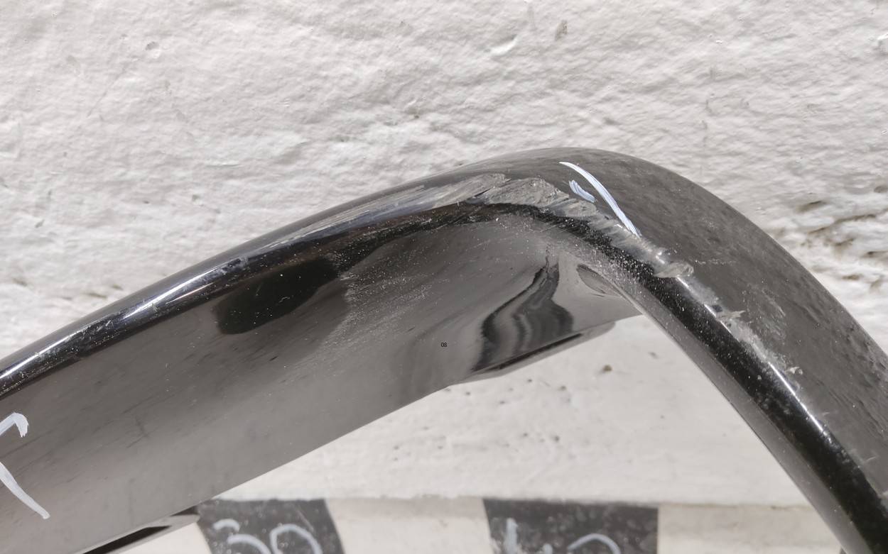 Накладка переднего бампера левая