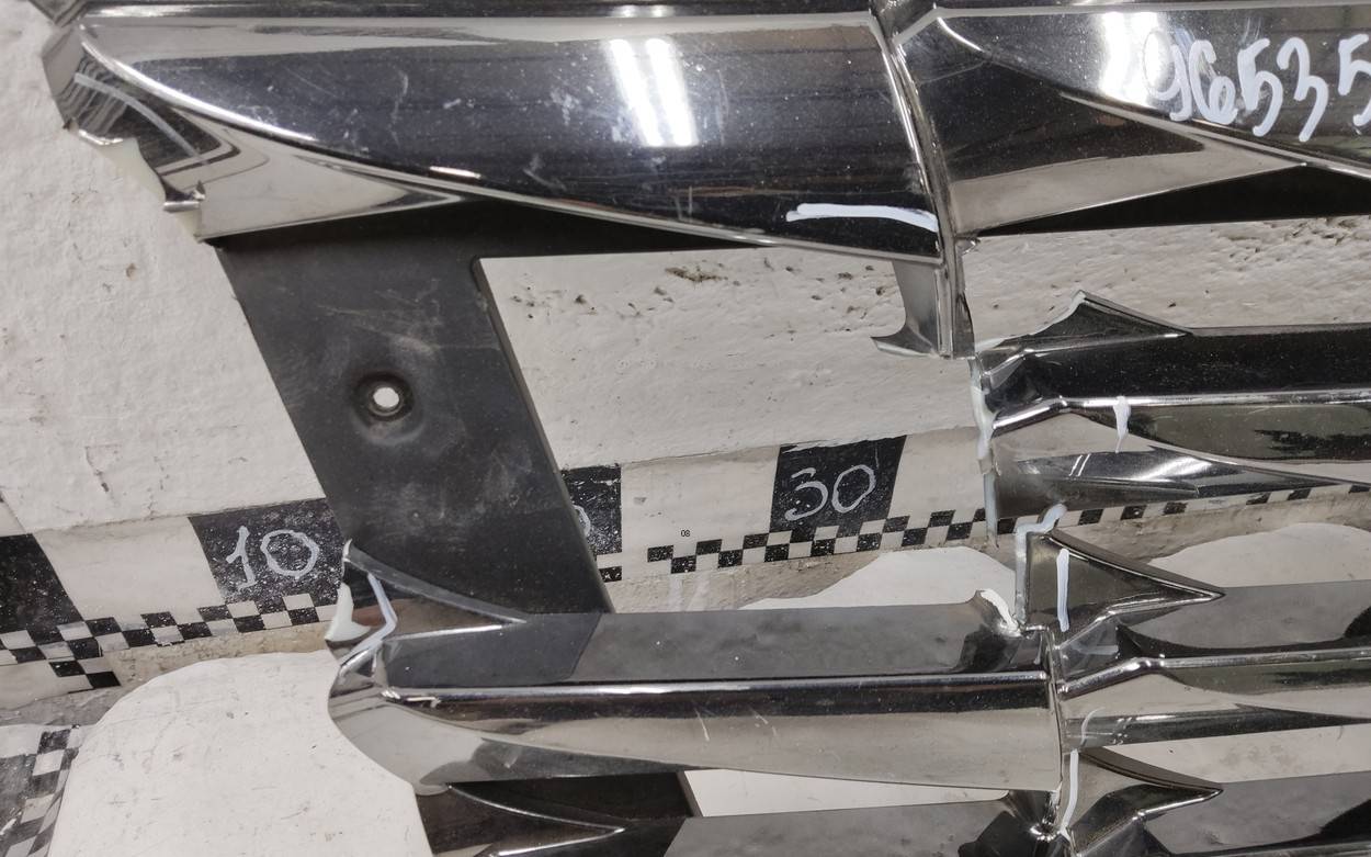 Решетка радиатора