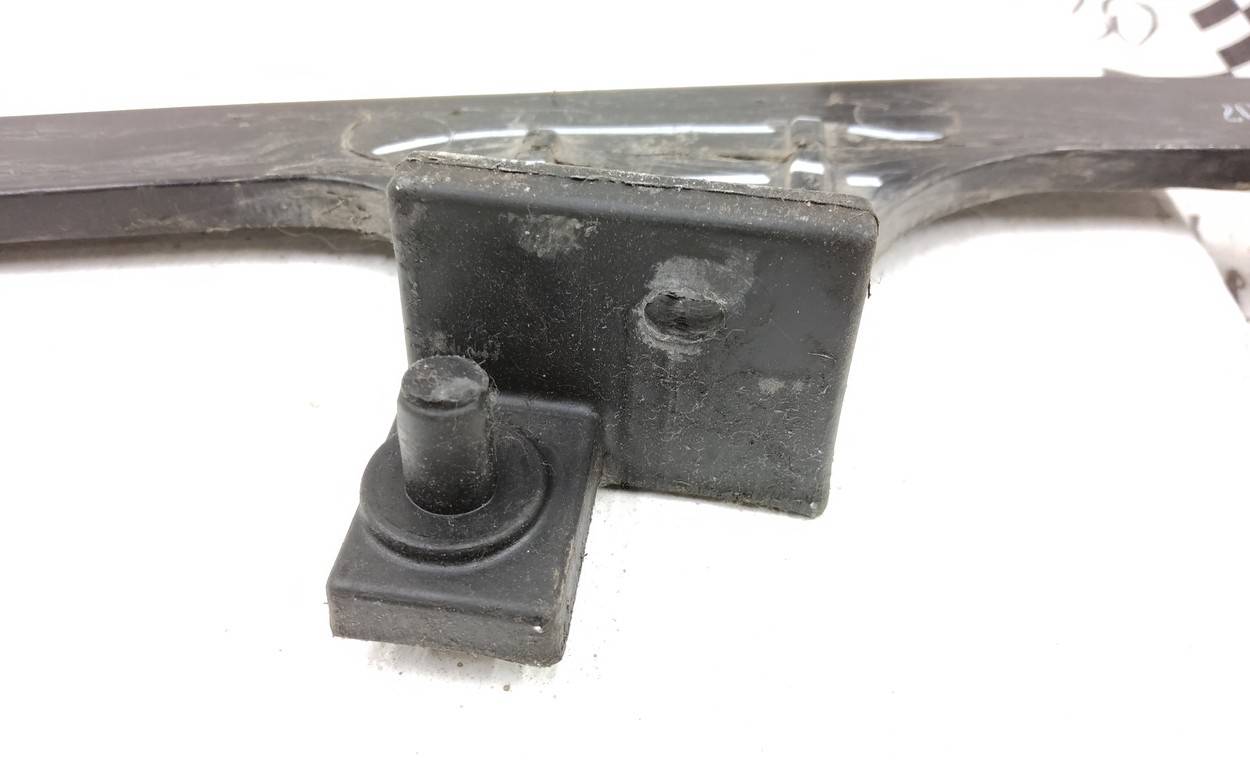 Усилитель переднего бампера