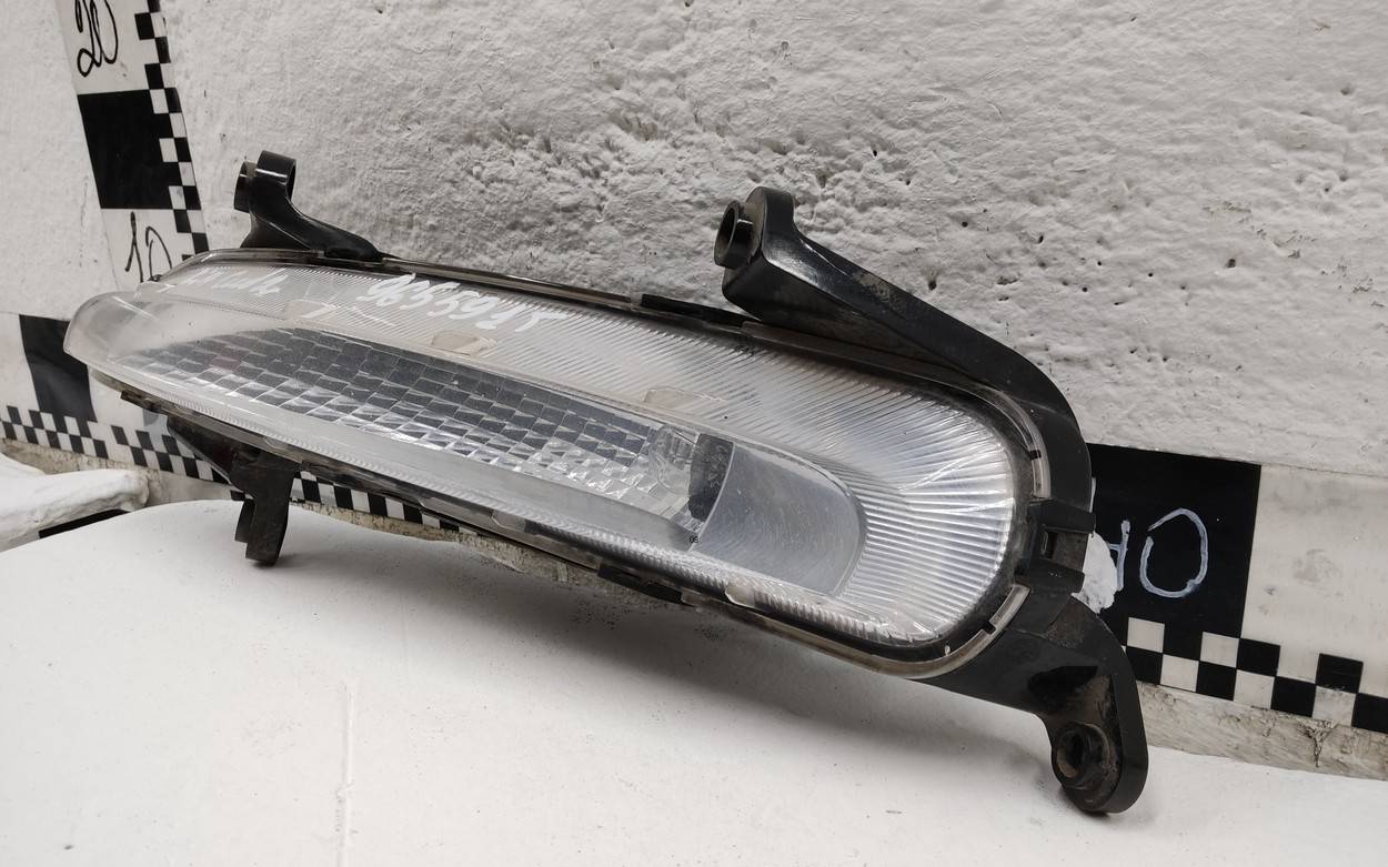 Фара дневного света левая (ходовые огни)