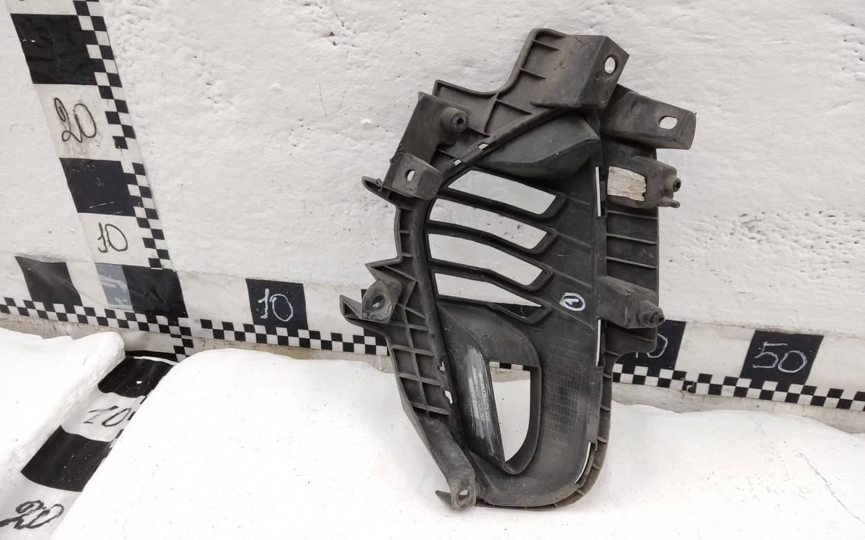 Накладка переднего бампера правая