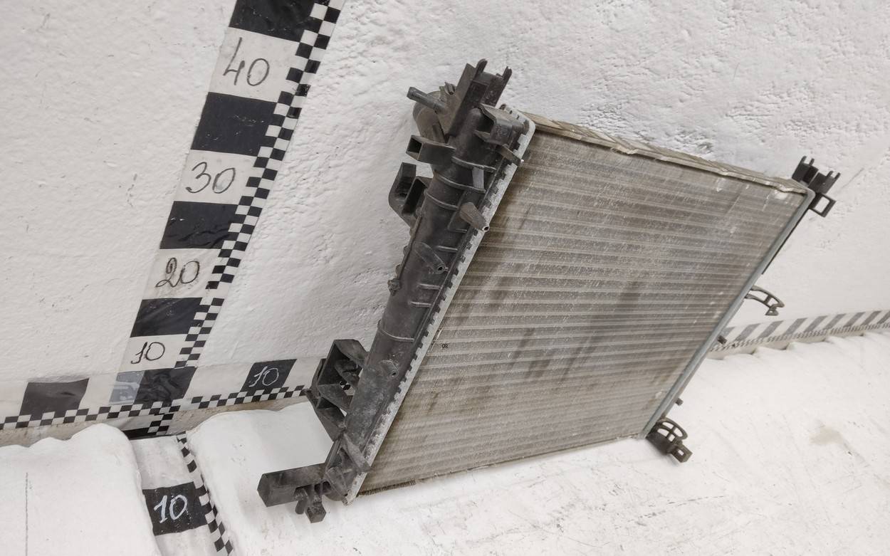 Радиатор охлаждения двигателя основной