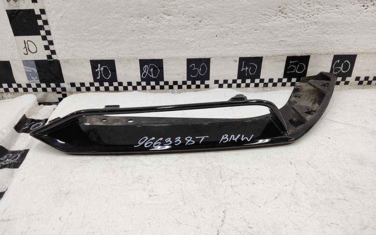 Накладка переднего бампера левая