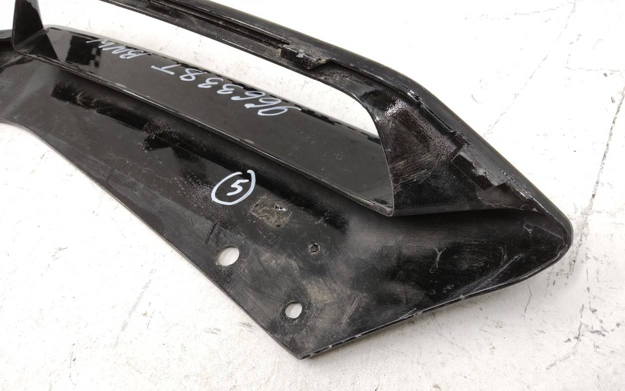 Накладка переднего бампера левая