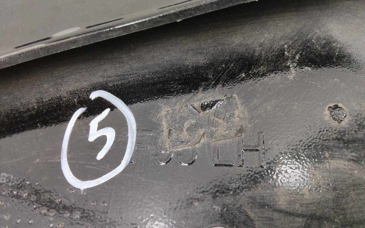 Накладка переднего бампера левая