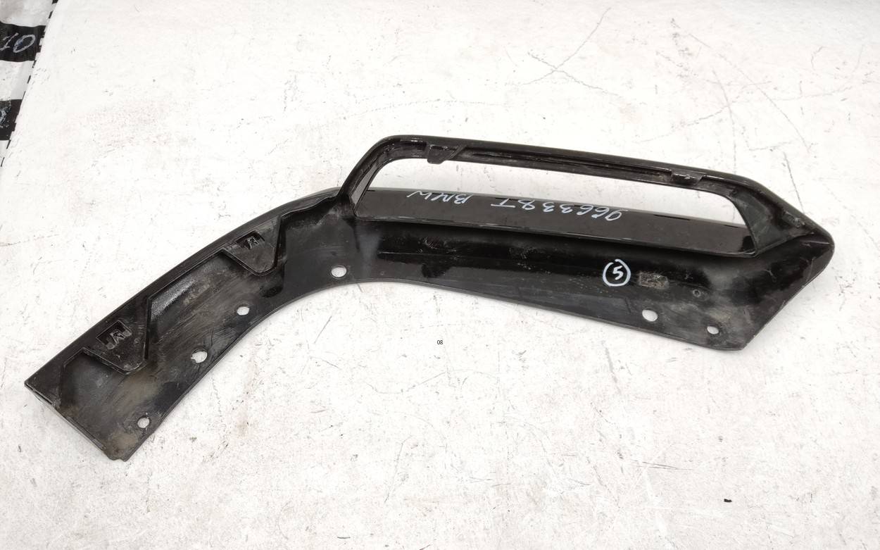 Накладка переднего бампера левая