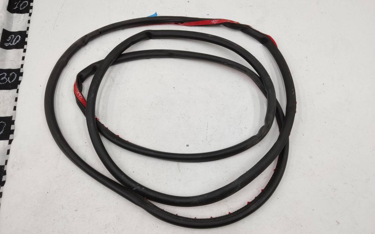 Уплотнитель двери