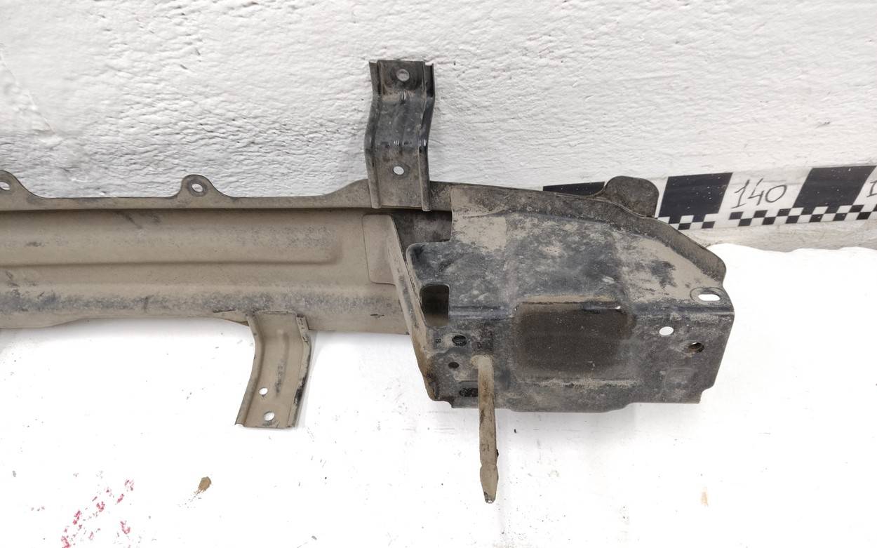 Усилитель заднего бампера