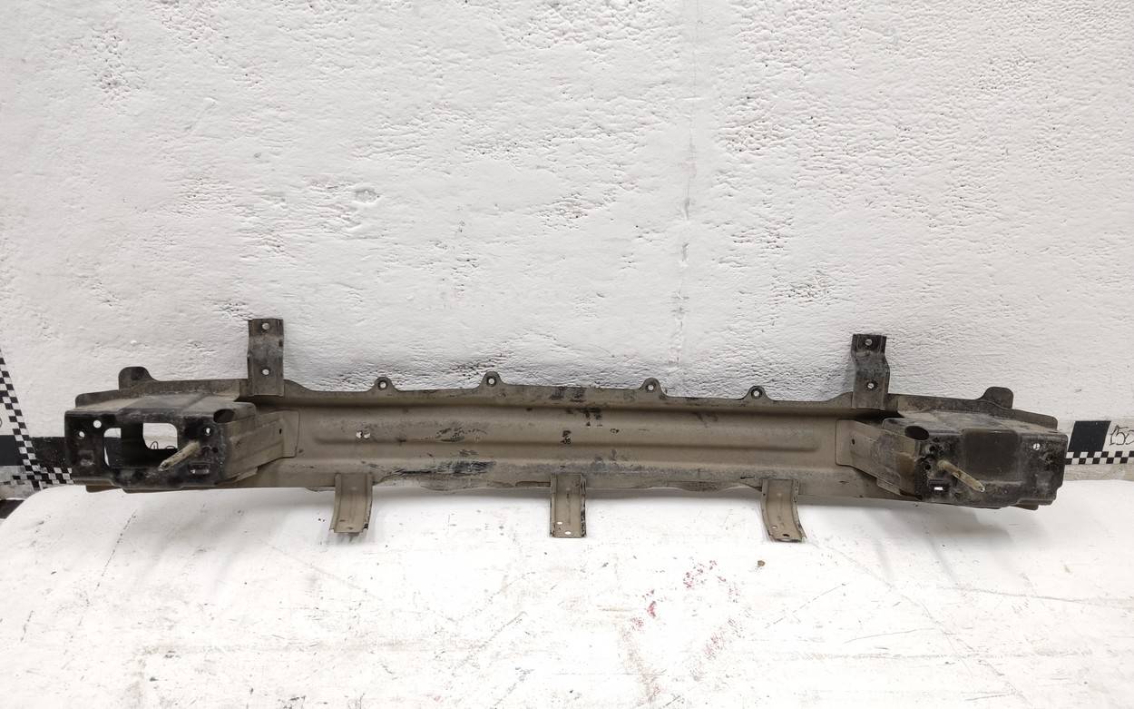 Усилитель заднего бампера