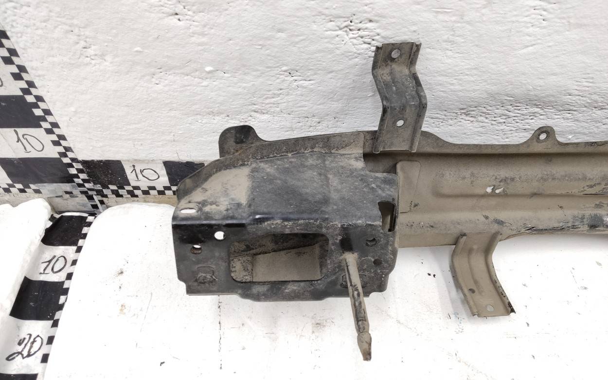 Усилитель заднего бампера