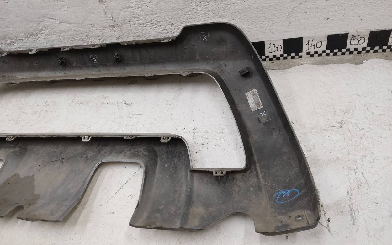 Накладка переднего бампера