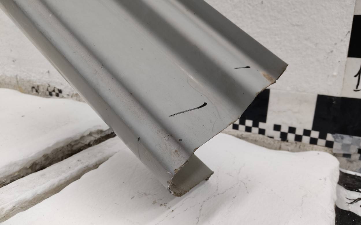 Кузовной элемент