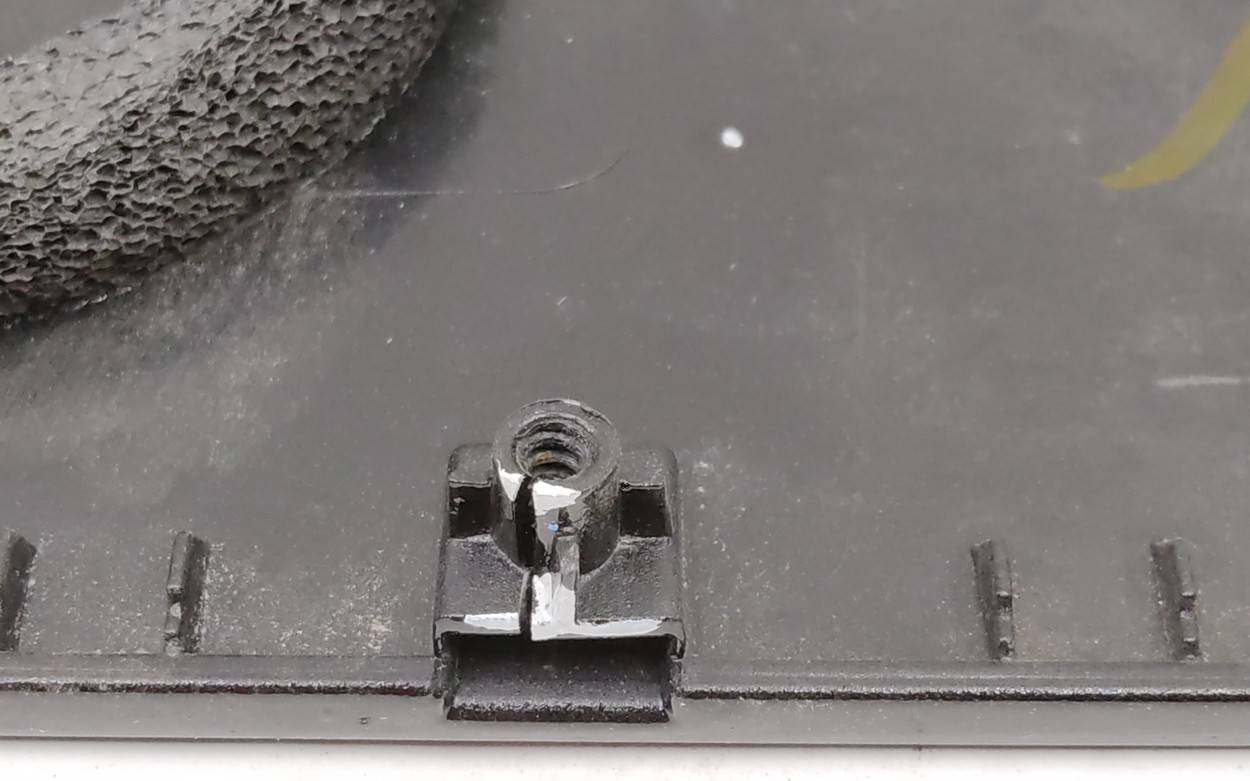 Накладка крышки багажника