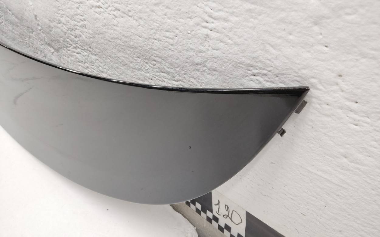 Накладка крышки багажника