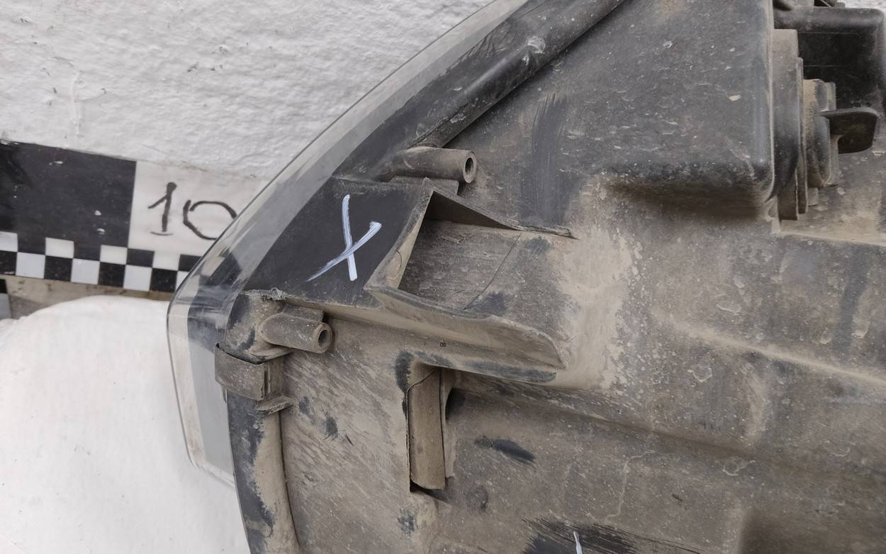 Фара правая