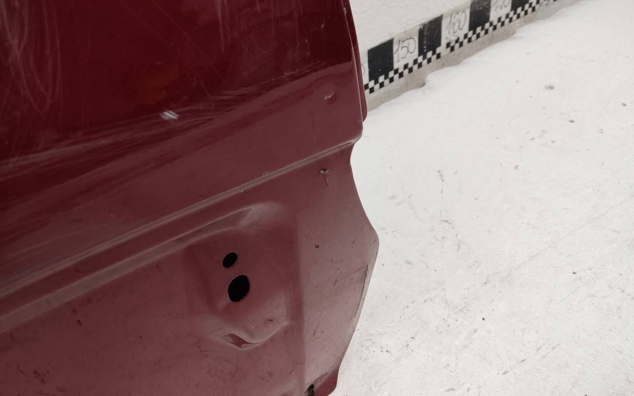 Дверь задняя правая