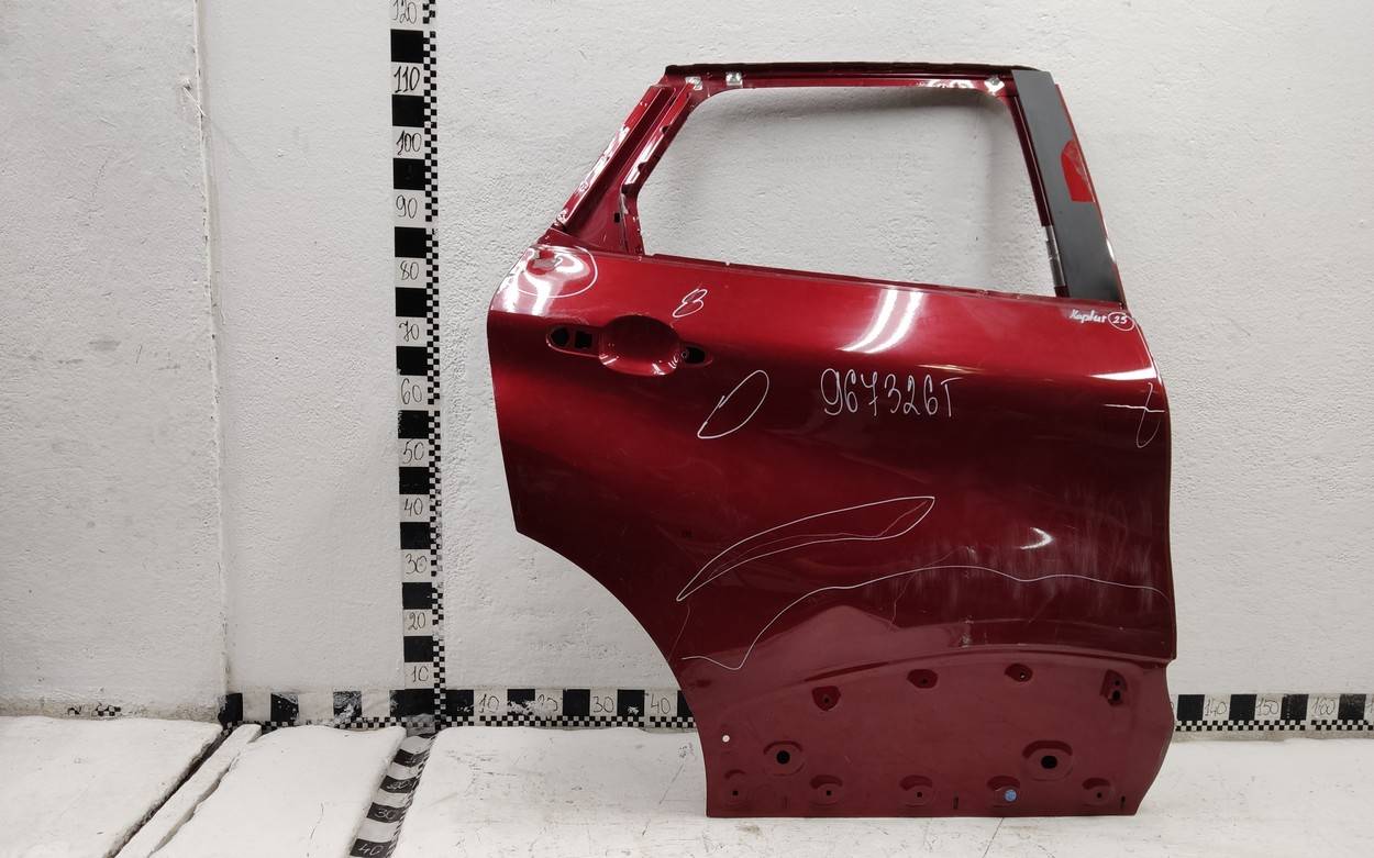 Дверь задняя правая