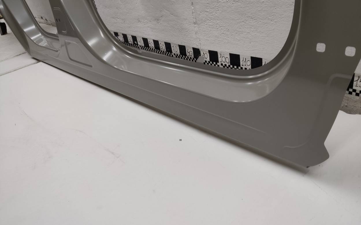 Кузовной элемент