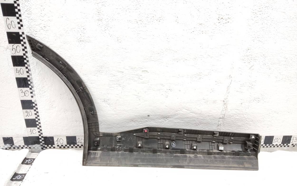 Накладка двери задней левой