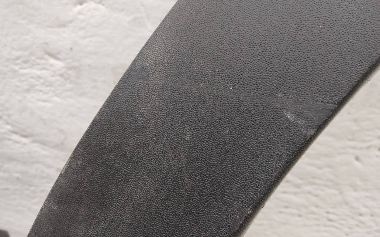 Накладка двери задней левой