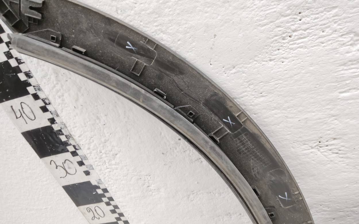 Накладка двери задней левой