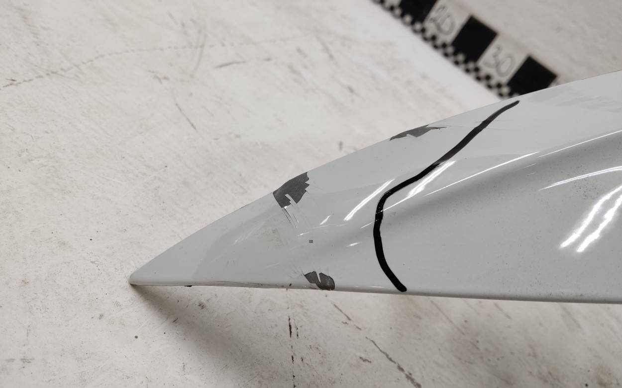 Крыло переднее левое