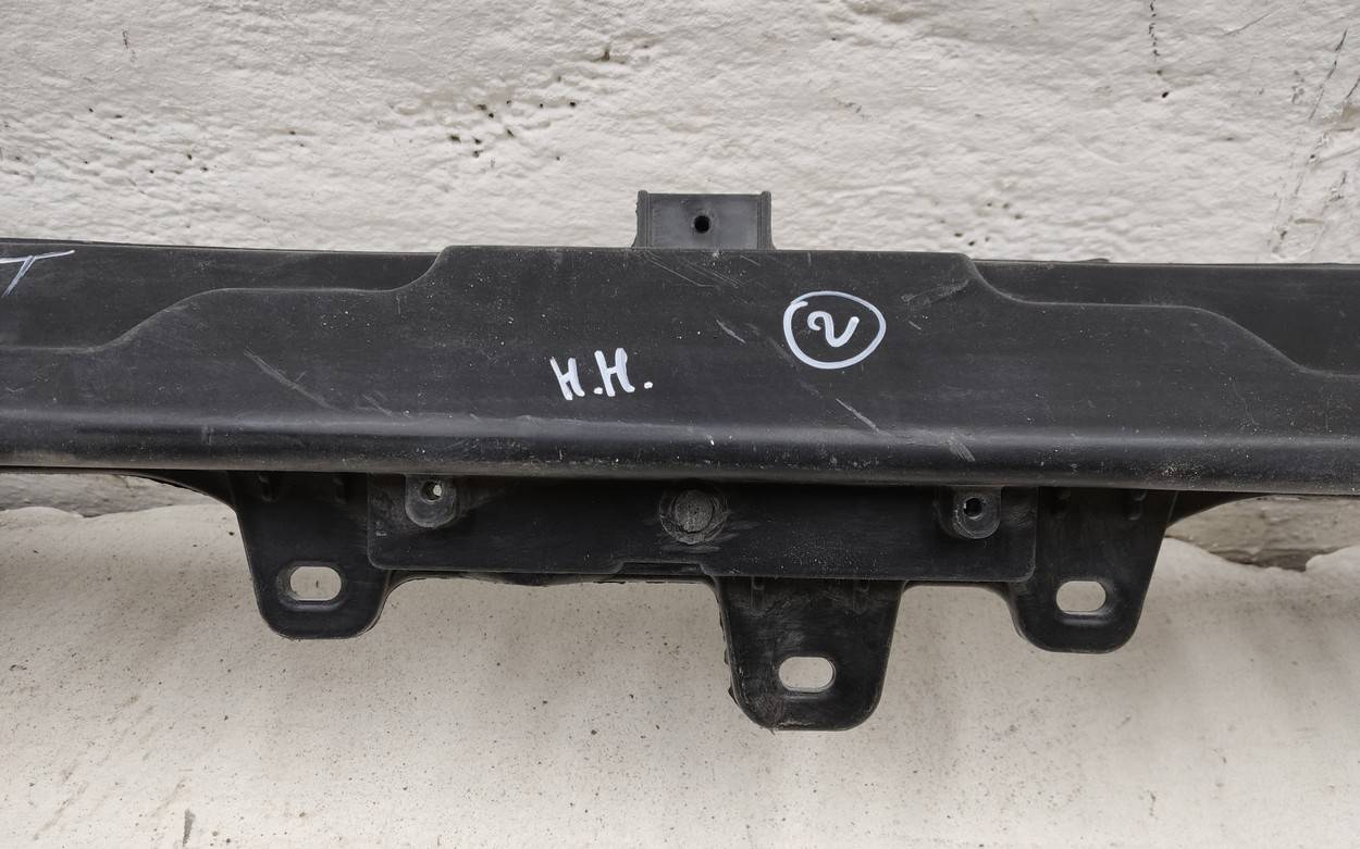 Усилитель заднего бампера