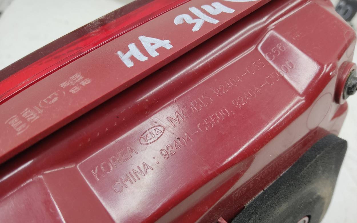 Фонарь задний внутренний правый